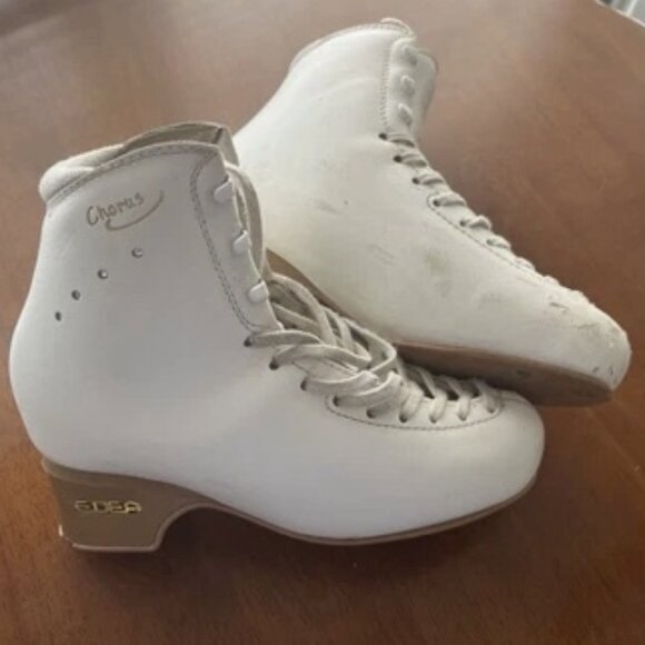 Edea Chorus Skates Size 240 White Figure Skates Used In Great Condition - Picture 3 of 4